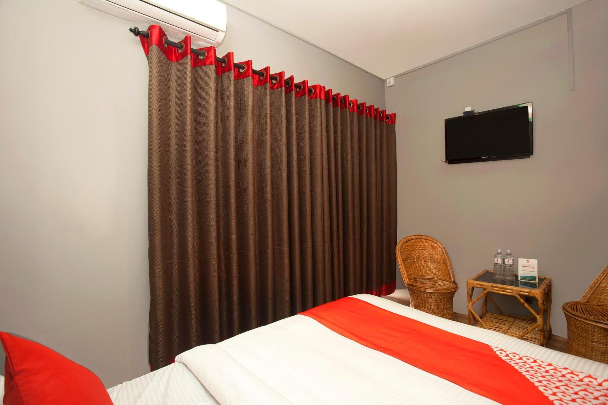 Oyo 587 Hotel Tradition Inn Catmandu Exterior foto
