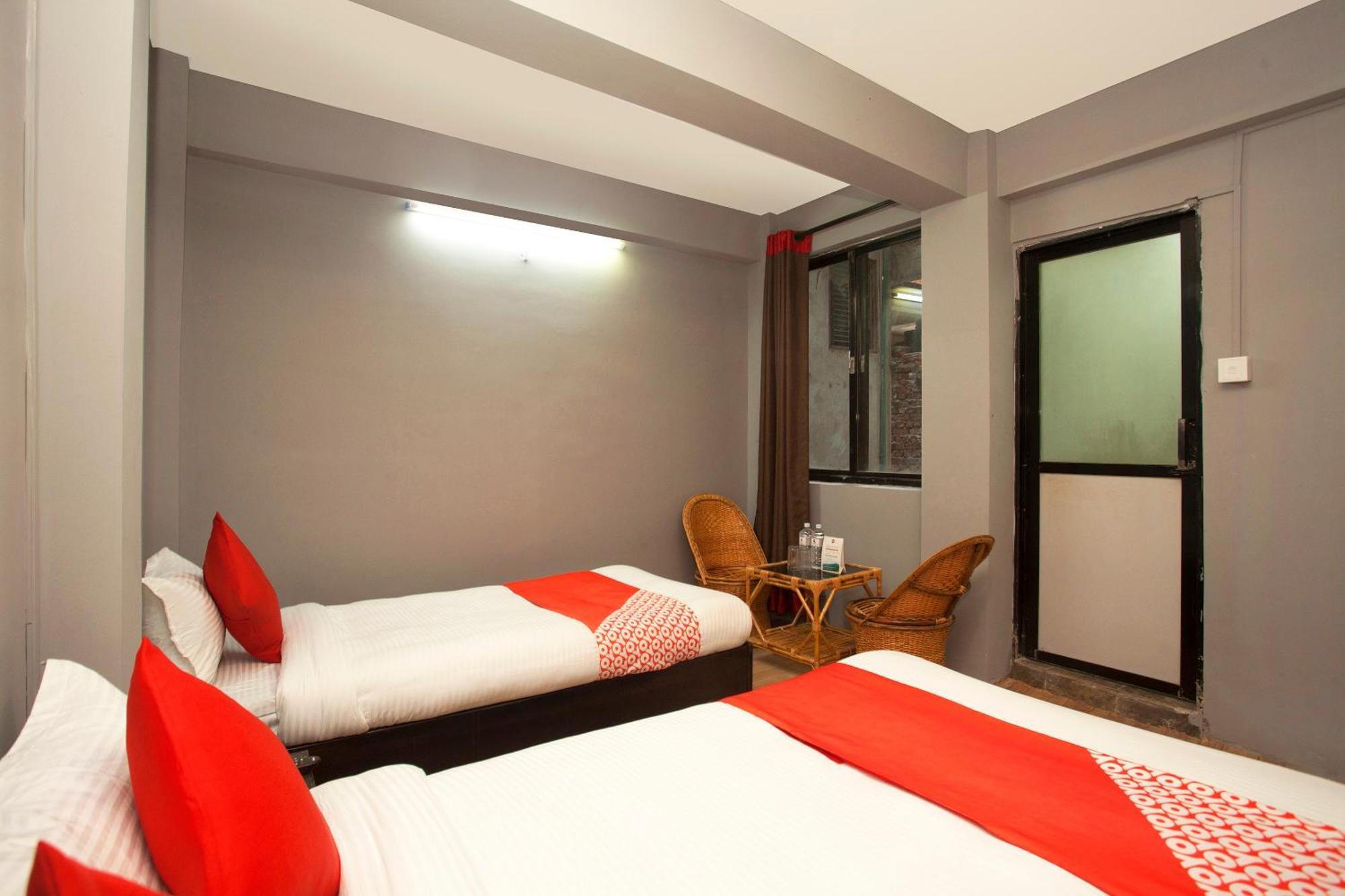 Oyo 587 Hotel Tradition Inn Catmandu Exterior foto