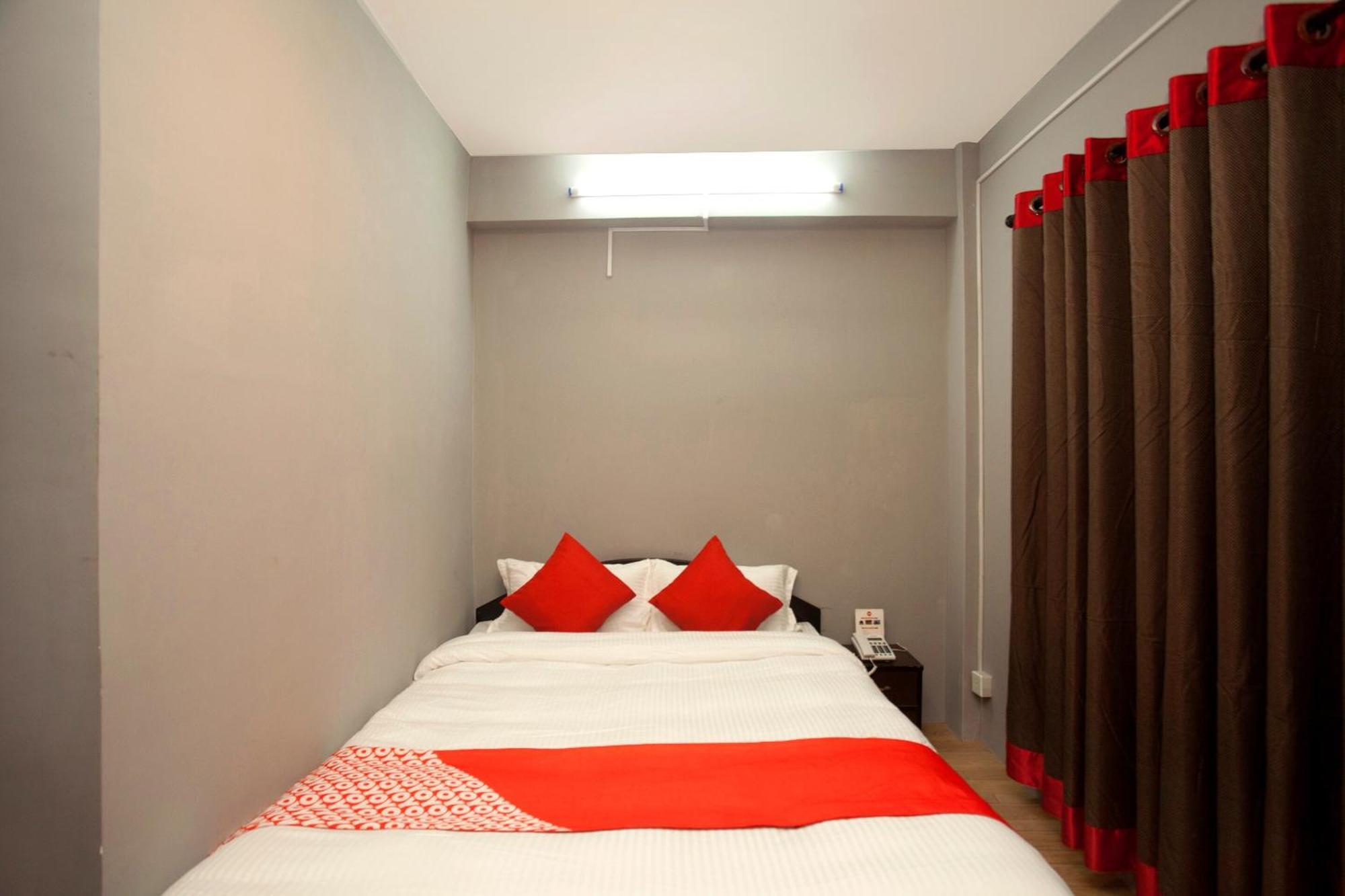 Oyo 587 Hotel Tradition Inn Catmandu Exterior foto
